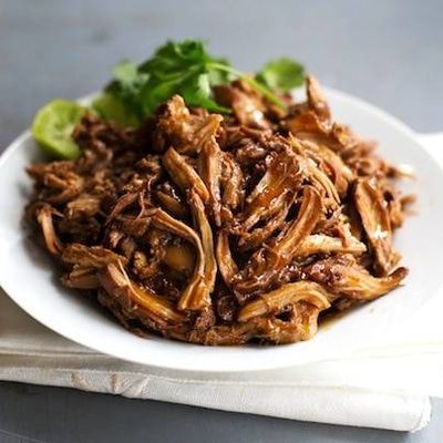 Honey Glazed Crockpot Chicken Adobo - simple pantry ingredients, hardly any hands-on time, 200 calories. | https://vital-slimming.today