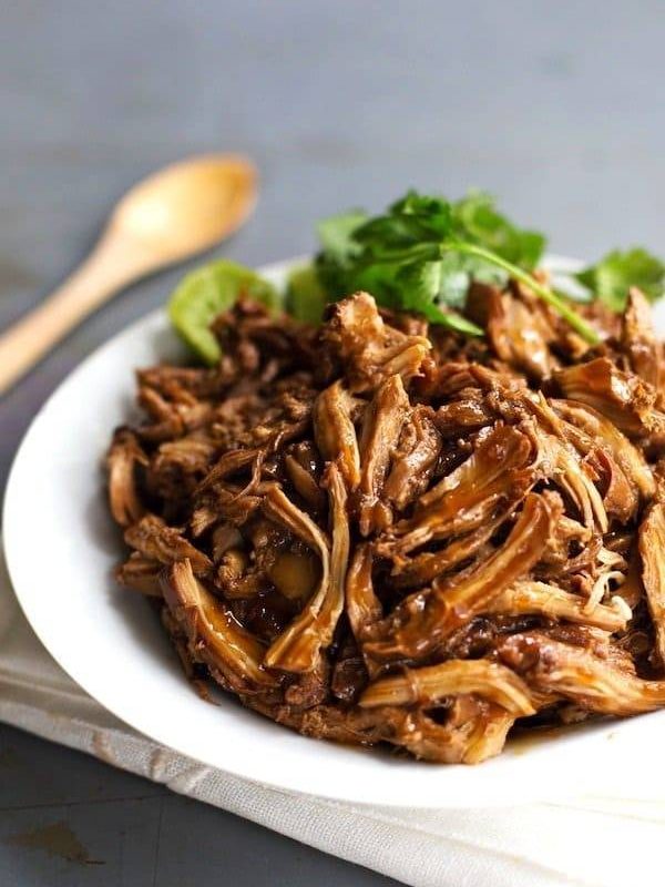 Honey Glazed Crockpot Chicken Adobo - simple pantry ingredients, hardly any hands-on time, 200 calories. | https://vital-slimming.today